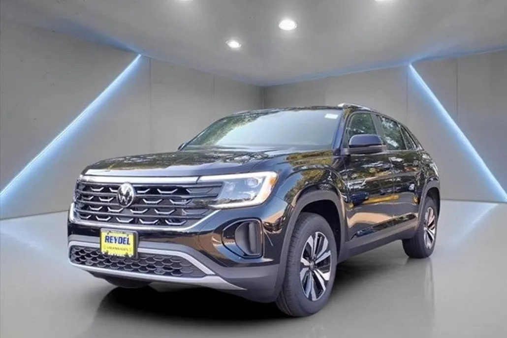 2025 Volkswagen Atlas Cross Sport SE photo 1