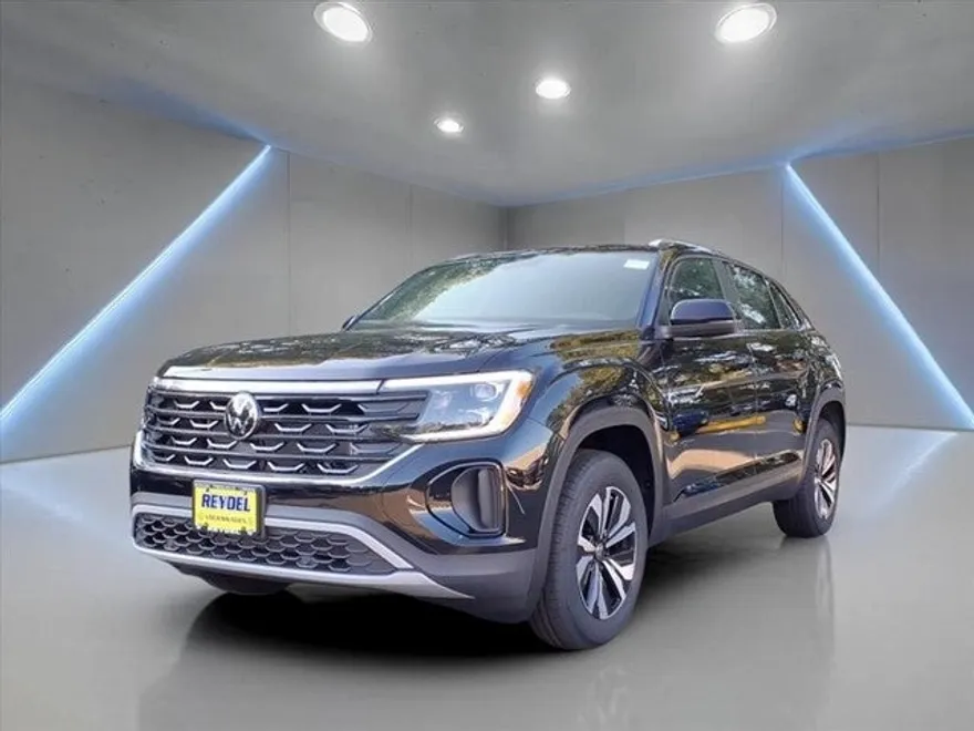 2025 Volkswagen Atlas Cross Sport SE photo 1