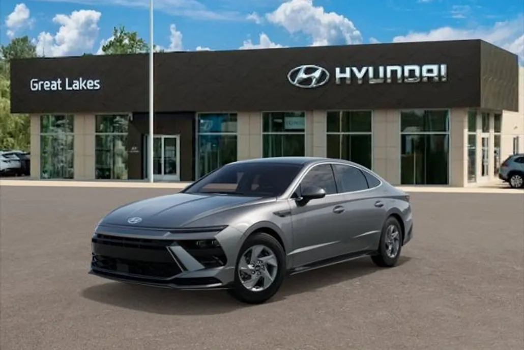 2025 Hyundai Sonata SE photo 1