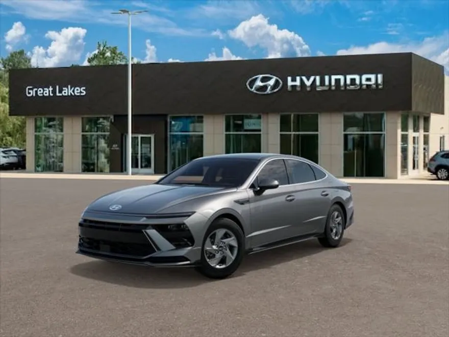 2025 Hyundai Sonata SE photo 1