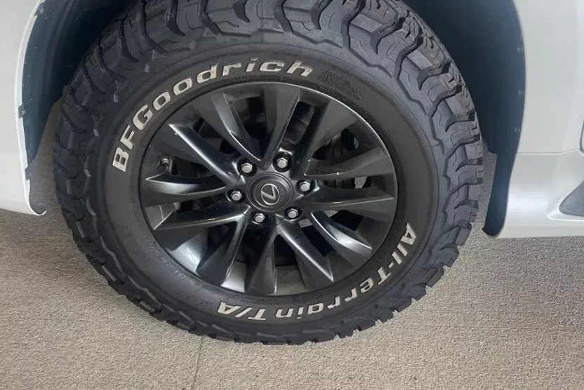 2023 Lexus GX 460 photo 1