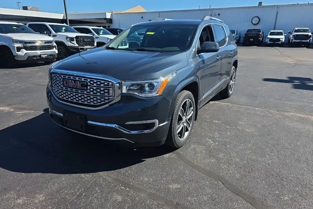 2019 Gmc Acadia Denali photo 1