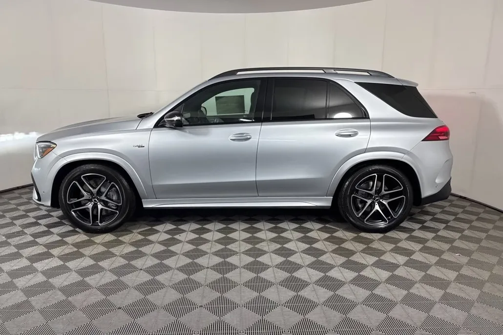 2026 Mercedes Benz GLE AMG 53 photo 1