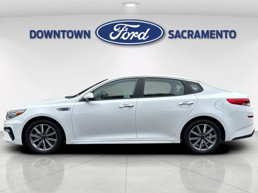 2019 Kia Optima LX photo 1