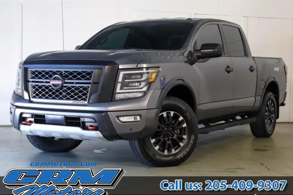 2021 Nissan Titan Crew Cab PRO-4X photo 1