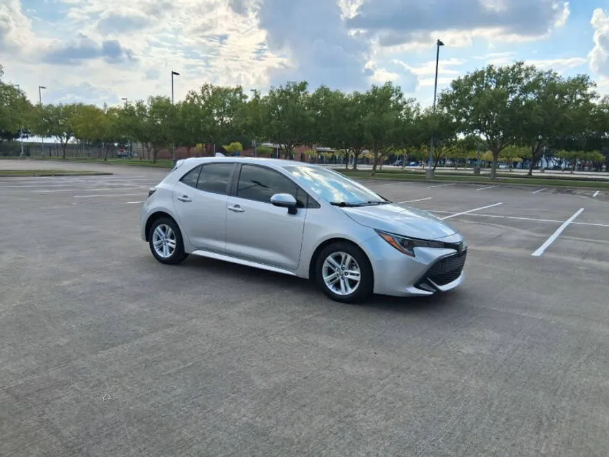 2021 Toyota Corolla SE photo 1