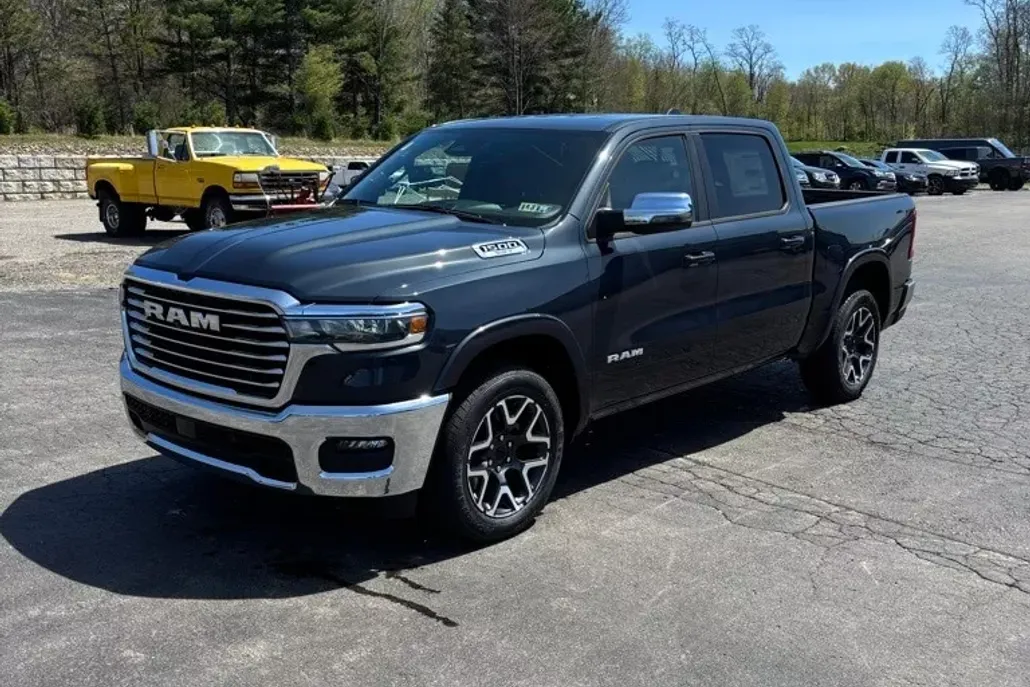 2025 Ram 1500 Laramie photo 1