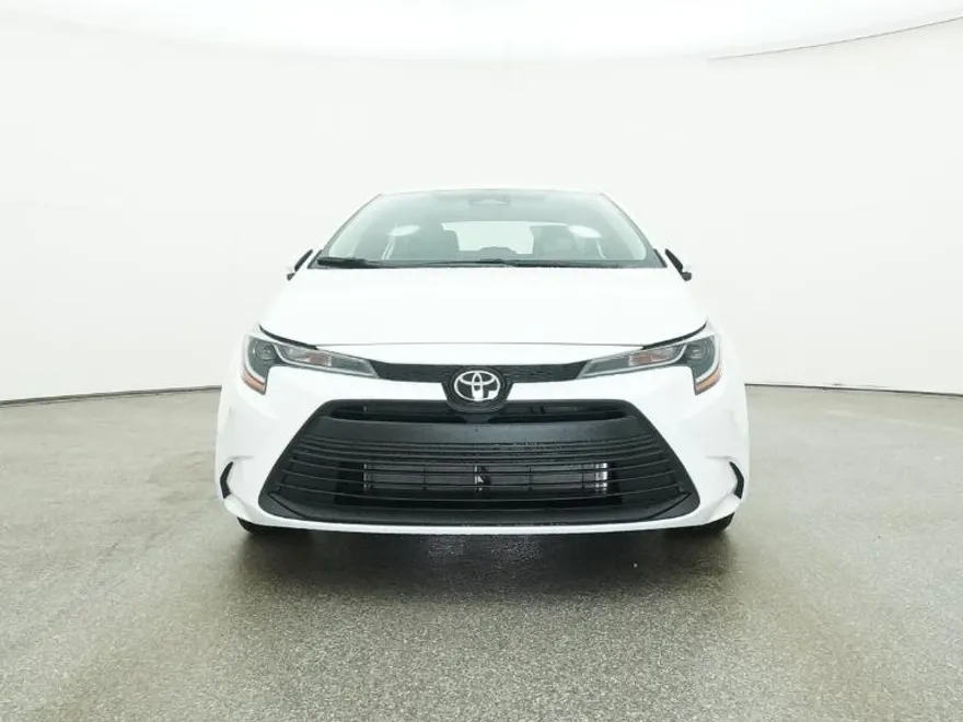 2026 Toyota Corolla LE photo 1