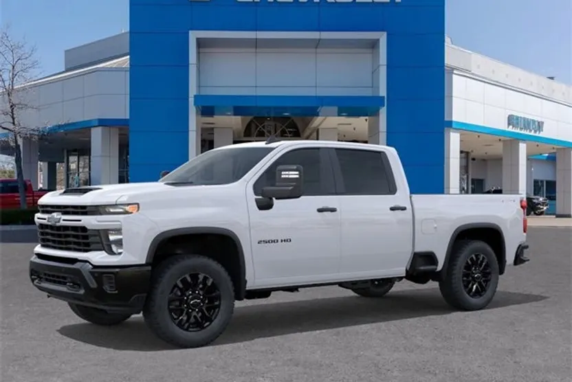 2026 Chevrolet Silverado 2500HD Custom photo 1