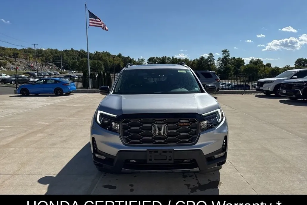 2023 Honda Passport TrailSport photo 1