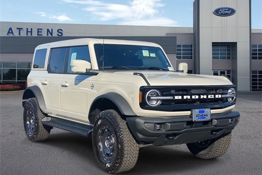2025 Ford Bronco Outer Banks photo 1