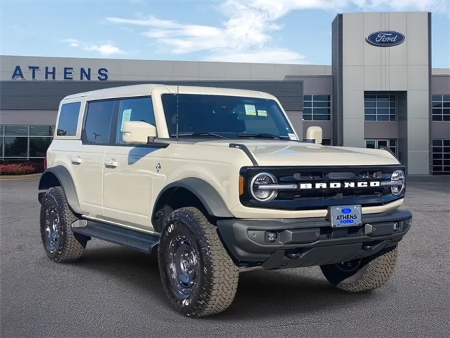 2025 Ford Bronco Outer Banks photo 1
