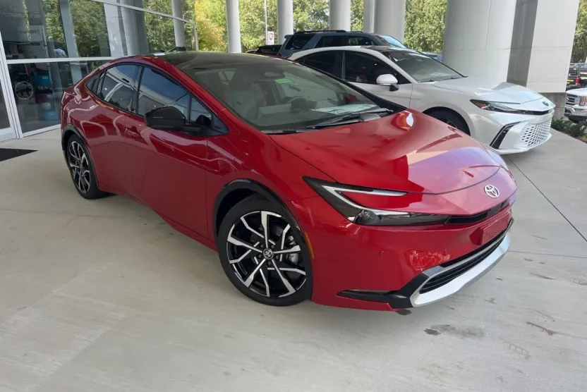 2026 Toyota Prius Plug-in Hybrid XSE Premium photo 1