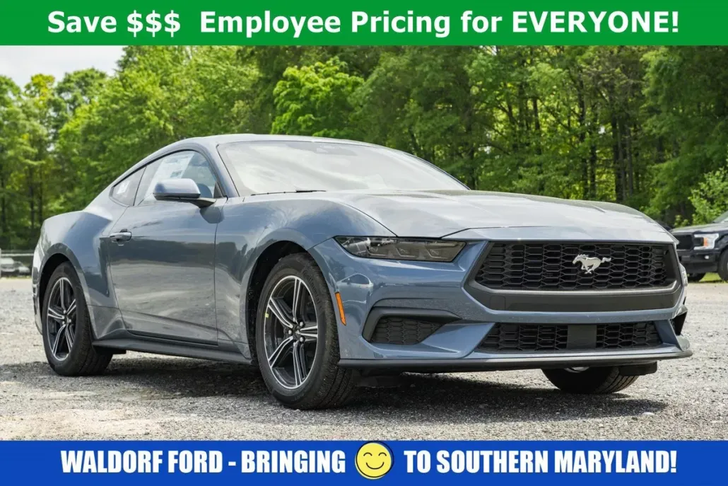 2025 Ford Mustang EcoBoost photo 1
