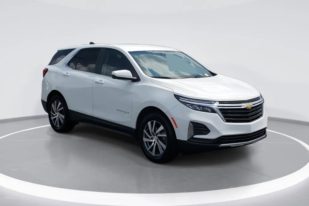2022 Chevrolet Equinox LT photo 1
