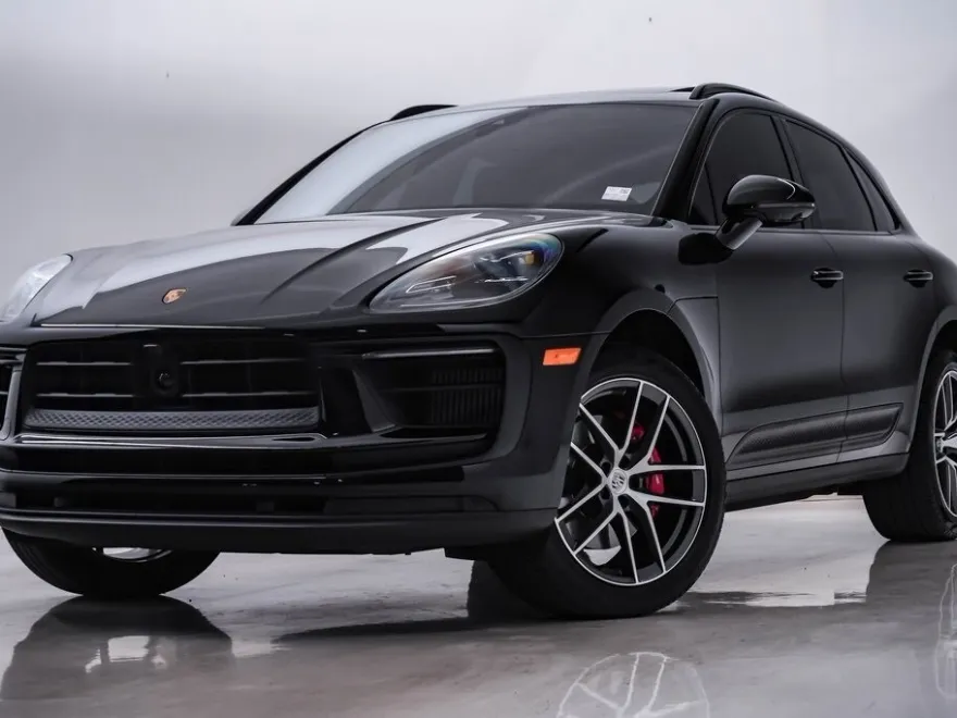 2024 Porsche Macan S photo 1