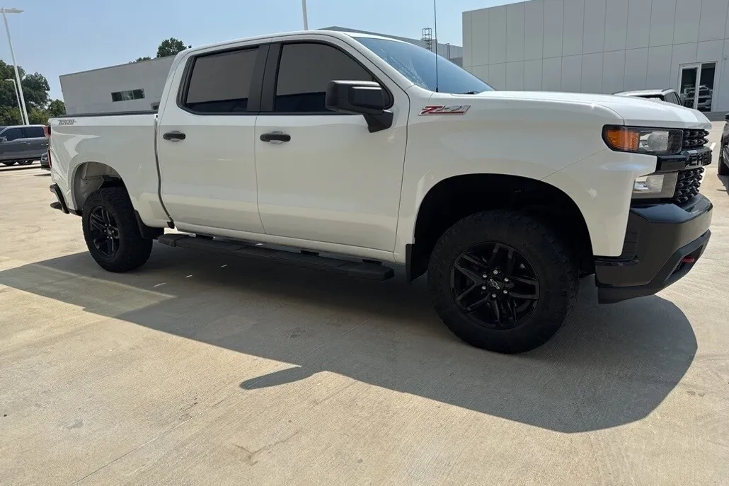 2019 Chevrolet Silverado 1500 Custom Trail Boss photo 1