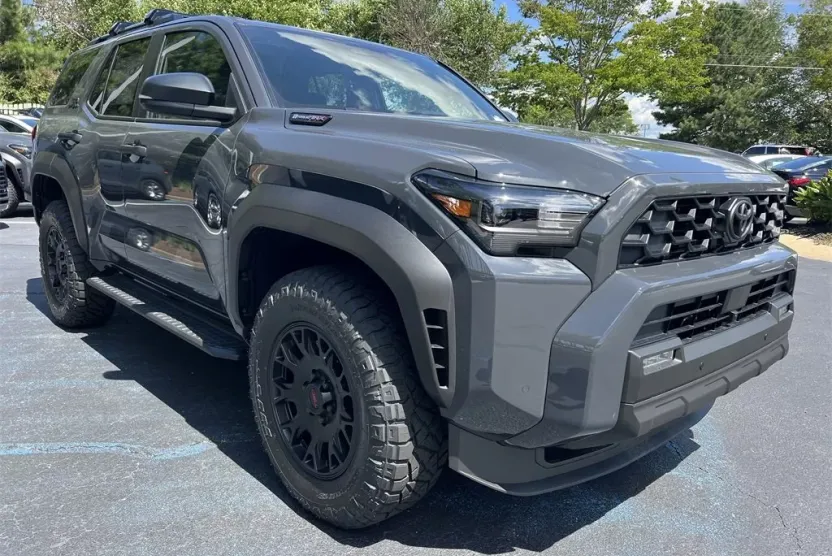 2025 Toyota 4Runner photo 1