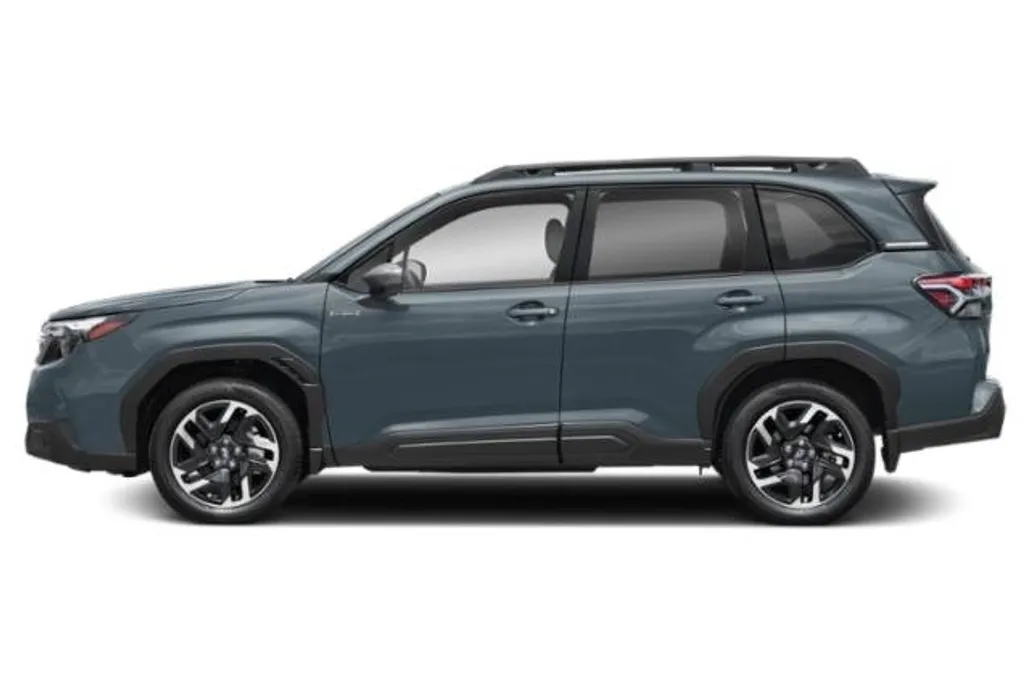 2025 Subaru Forester Premium photo 1