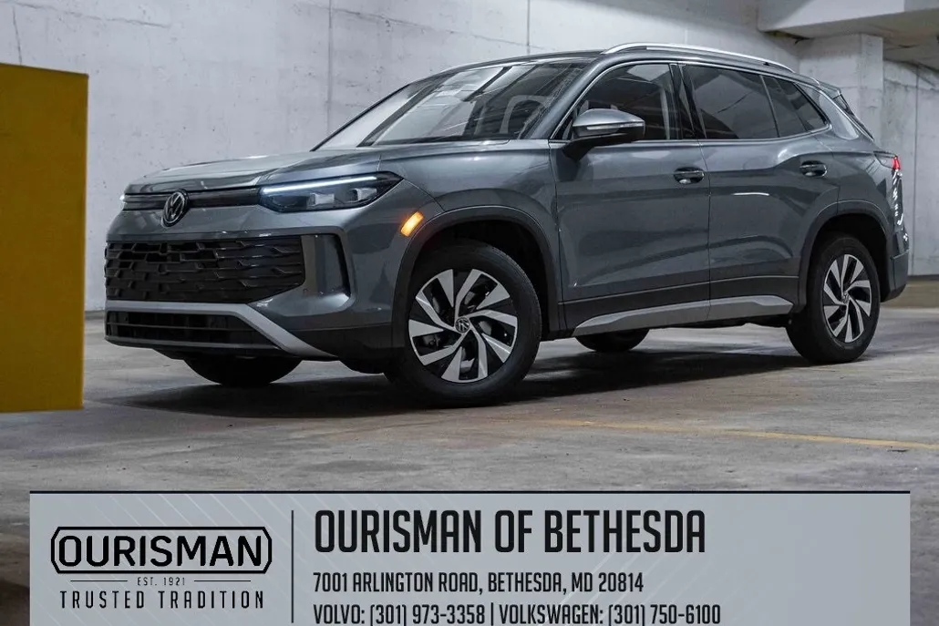 2025 Volkswagen Tiguan S photo 1