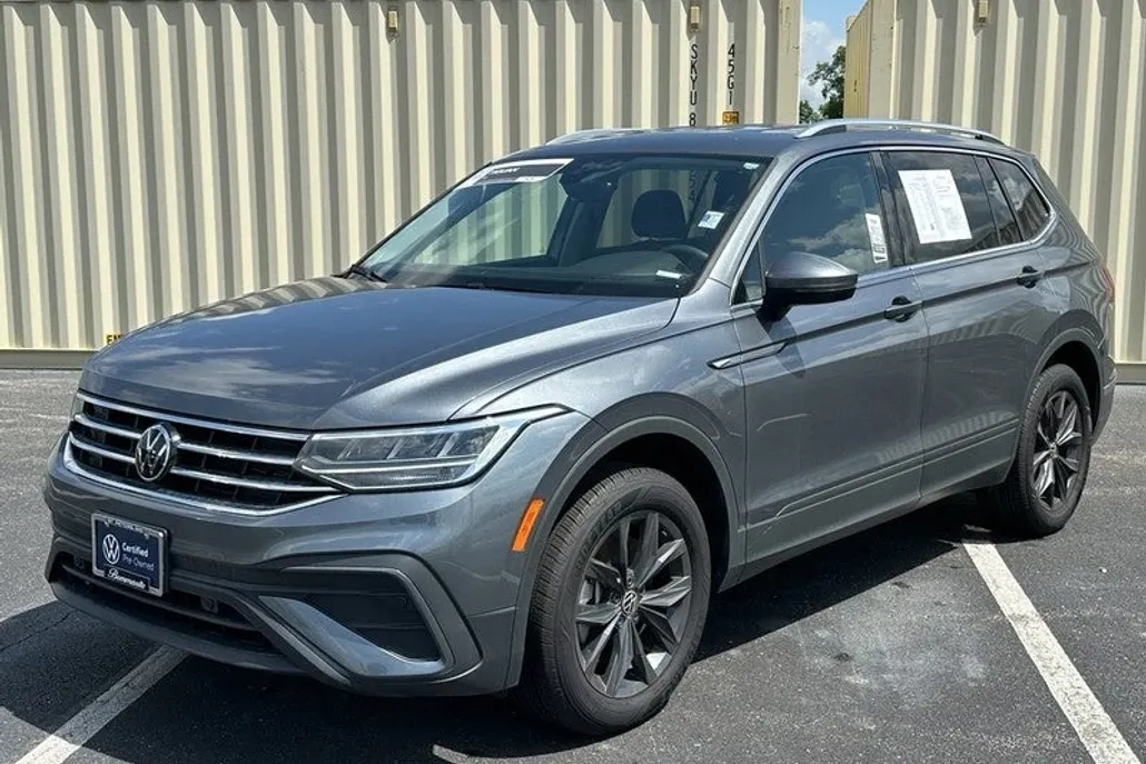 2024 Volkswagen Tiguan SE Wolfsburg Edition photo 1