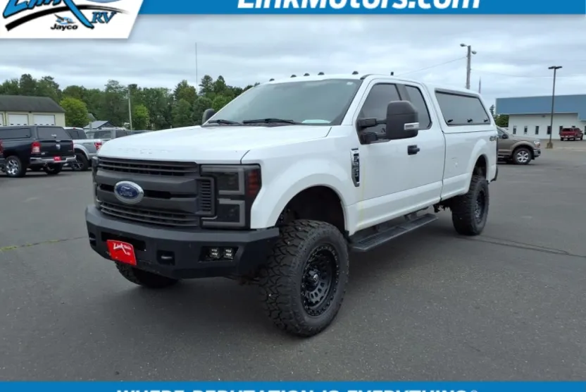 2017 Ford F-250 XLT photo 1