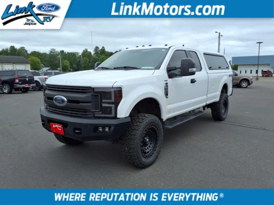 2017 Ford F-250 XLT photo 1
