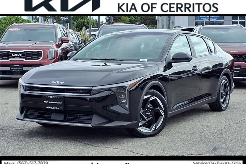 2025 Kia K4 EX photo 1