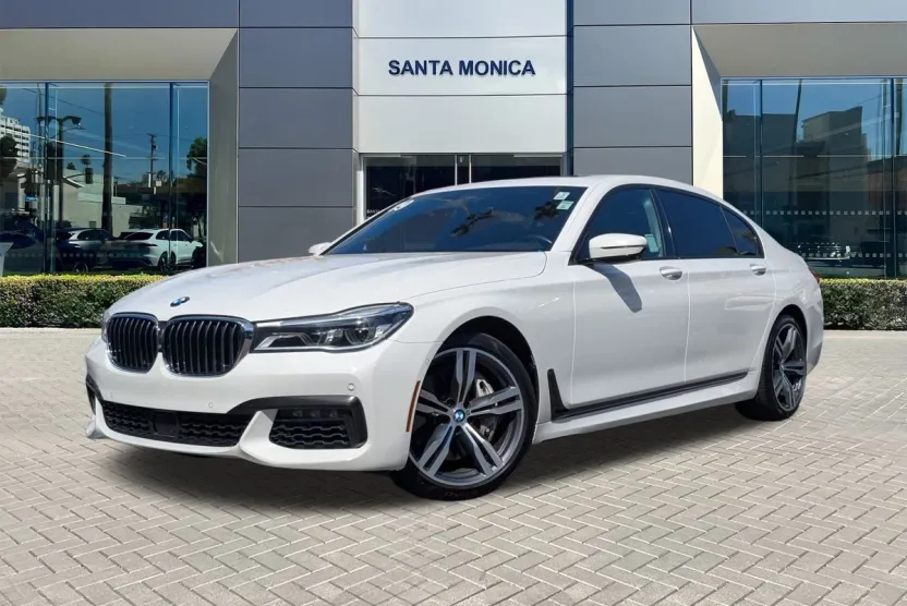 2019 Bmw 750i Sedan photo 1
