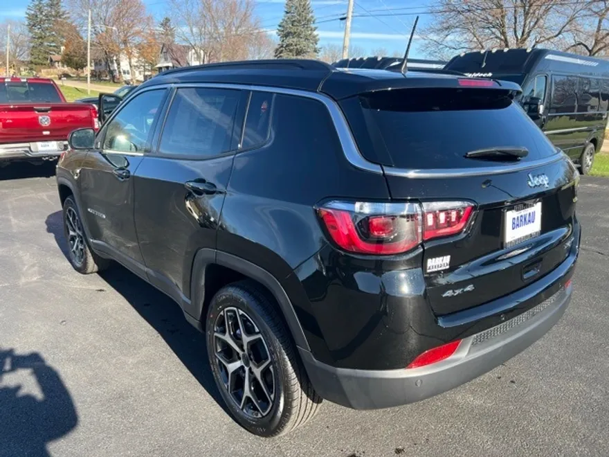 2025 Jeep Compass Limited photo 22