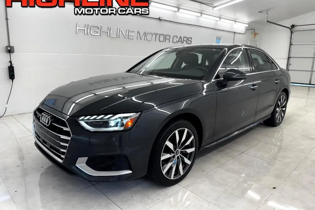 2022 Audi A4 Premium Plus 40 TFSI Quattro photo 1