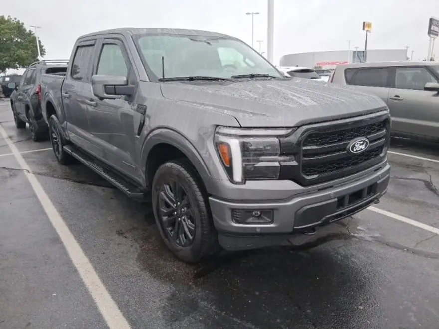 2025 Ford F-150 Lariat photo 1