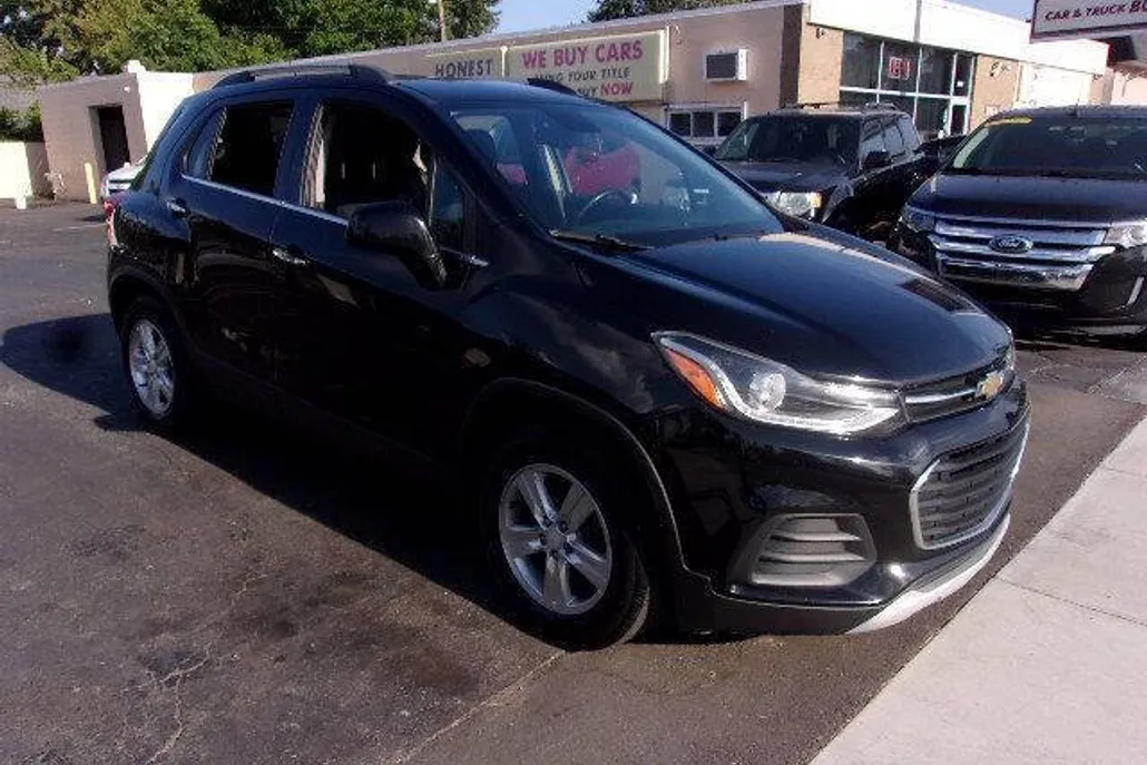 2017 Chevrolet Trax LT photo 1