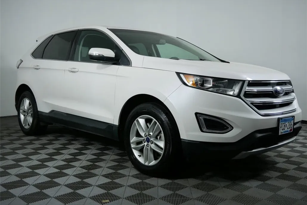 2016 Ford Edge SEL photo 1