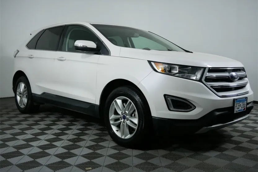 2016 Ford Edge SEL photo 1