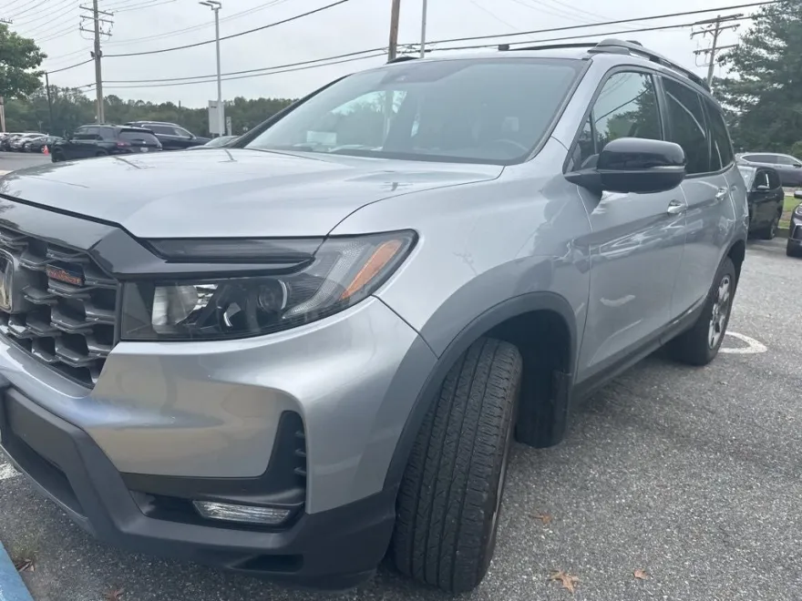2022 Honda Passport TrailSport photo 1
