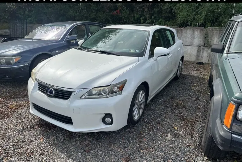 2012 Lexus CT 200h photo 1