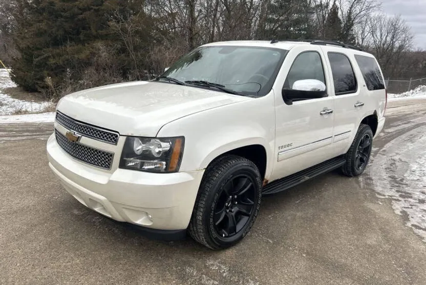 2010 Chevrolet Tahoe LTZ photo 1