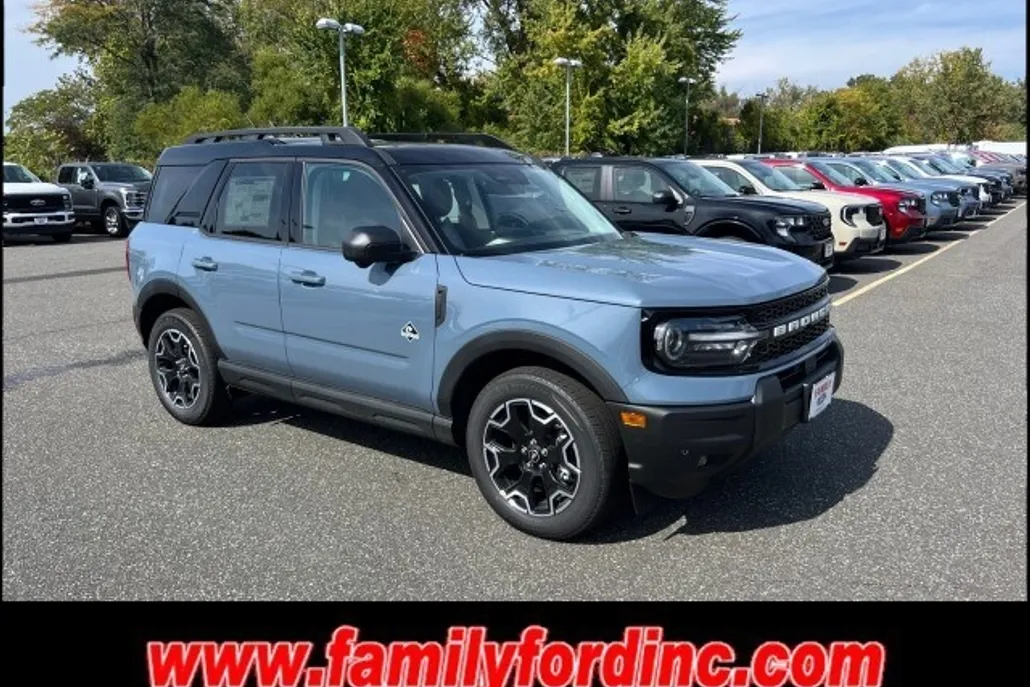 2025 Ford Bronco Sport Outer Banks photo 1