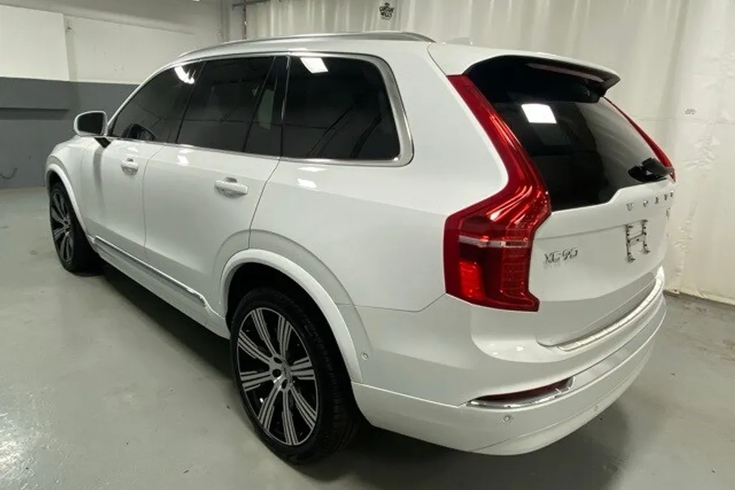 2024 Volvo XC90 Plus photo 1