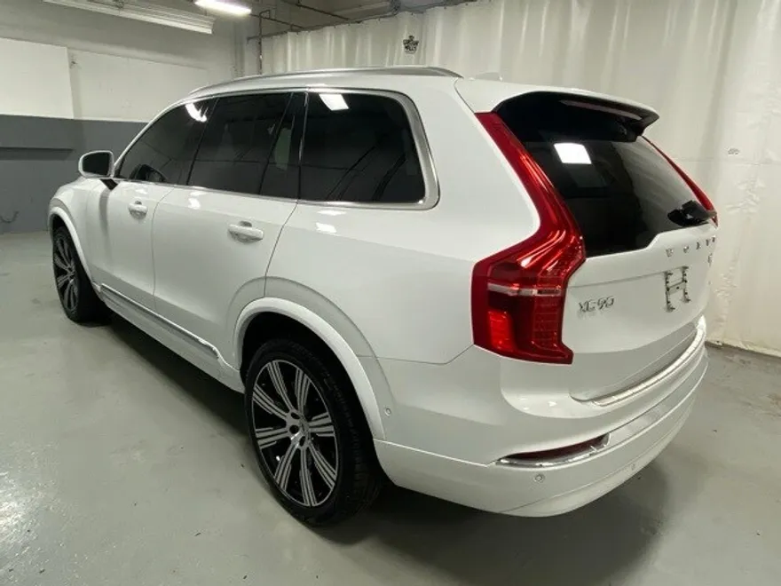 2024 Volvo XC90 Plus photo 1