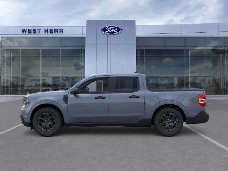 2025 Ford Maverick XLT photo 1