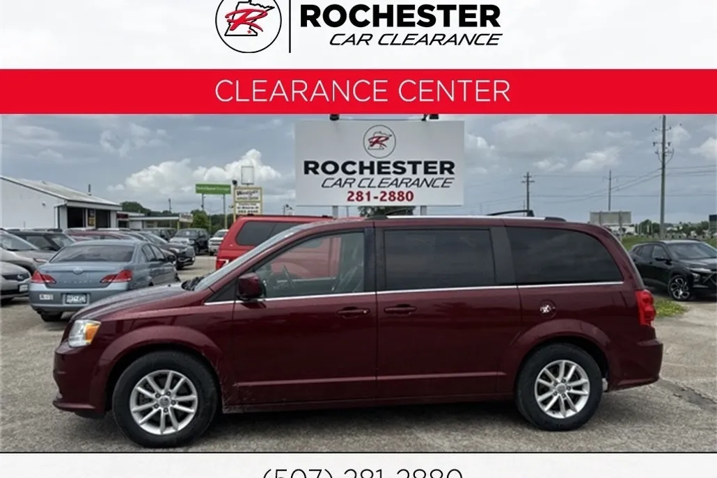 2019 Dodge Grand Caravan SXT photo 1