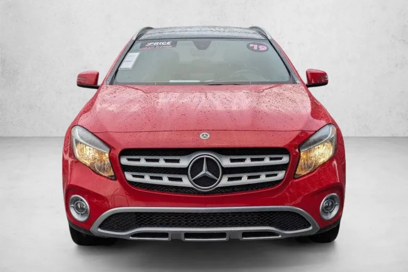 2019 Mercedes Benz GLA photo 1