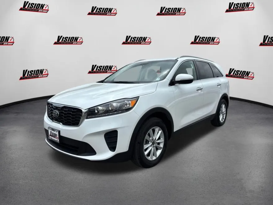 2019 Kia Sorento LX photo 1
