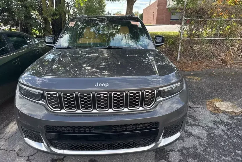 2024 Jeep Grand Cherokee L Summit Reserve photo 1