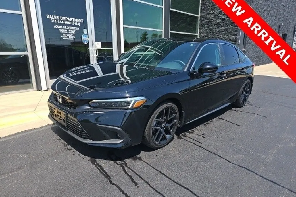 2024 Honda Civic Sport Touring Hatchback photo 1