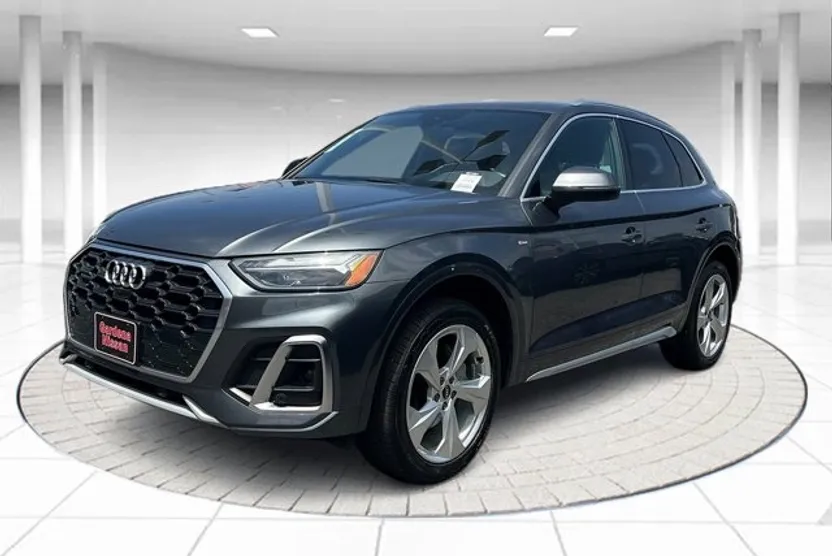 2022 Audi Q5 S line Premium Plus photo 1