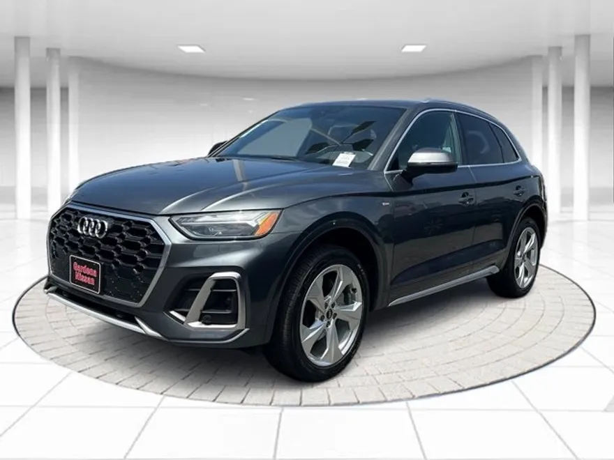 2022 Audi Q5 S line Premium Plus photo 1