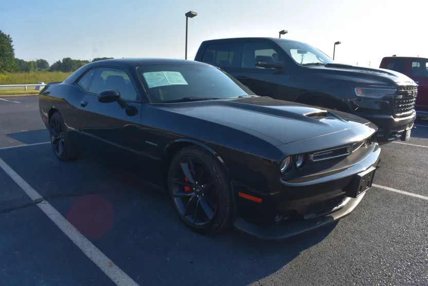 2021 Dodge Challenger R/T photo 1